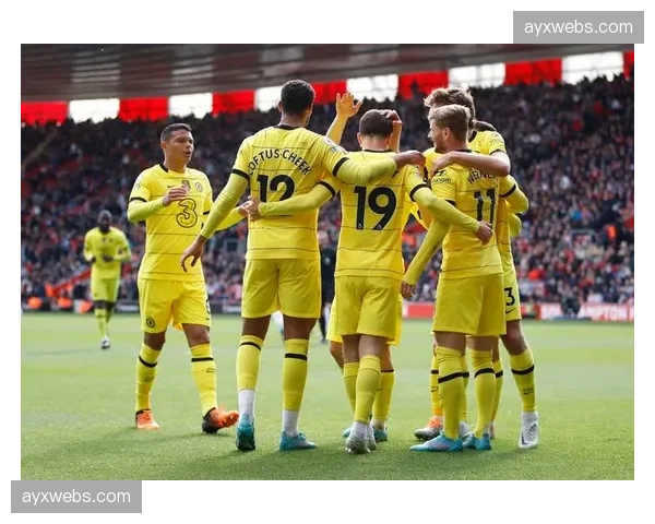 美国游泳队首席运动科学顾问加盟英超足球俱乐部，引发人才流动讨论