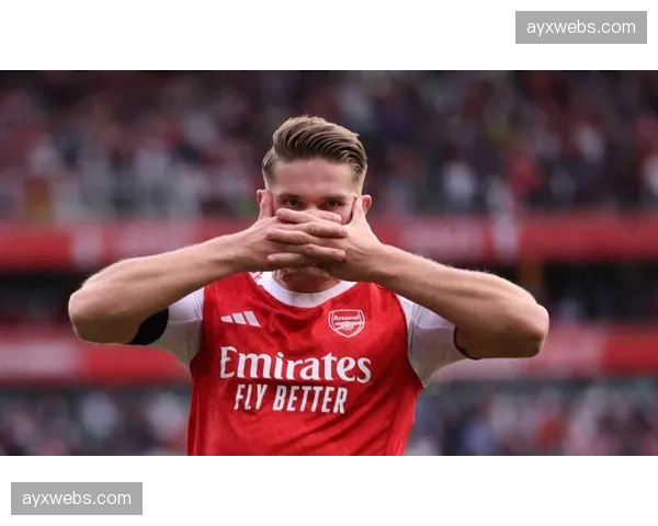 阿森纳宣布萨卡腿筋轻微拉伤,将缺席一周,球队右路转换爆点暂缺 阿森纳宣布萨卡腿筋轻微拉伤,将缺席一周,球队右路转换爆点暂缺